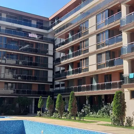 в комплекс до плажа